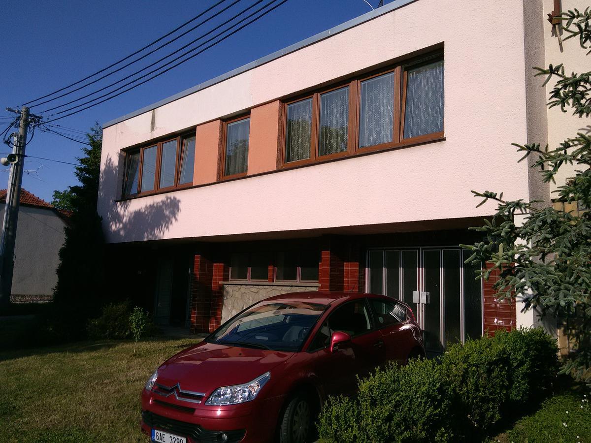 Velky Apartman V Srdci Slovacka Apartamento Kunovice Exterior foto